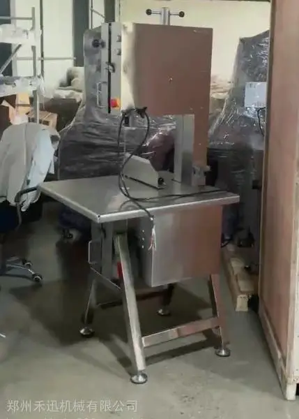 万邦锯骨机供应hx370大型锯骨机价格郑州羊排锯骨机物流港牛仔骨切骨机