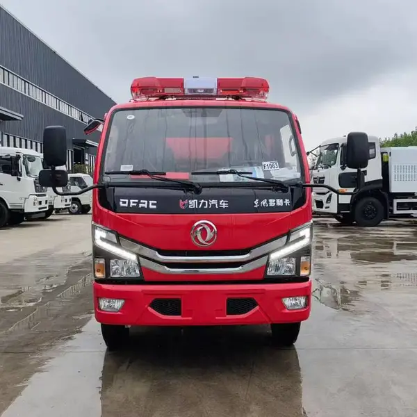乡镇社区火灾扑救专用水罐消防车 双排 5 人座微型消防站灭火救援车