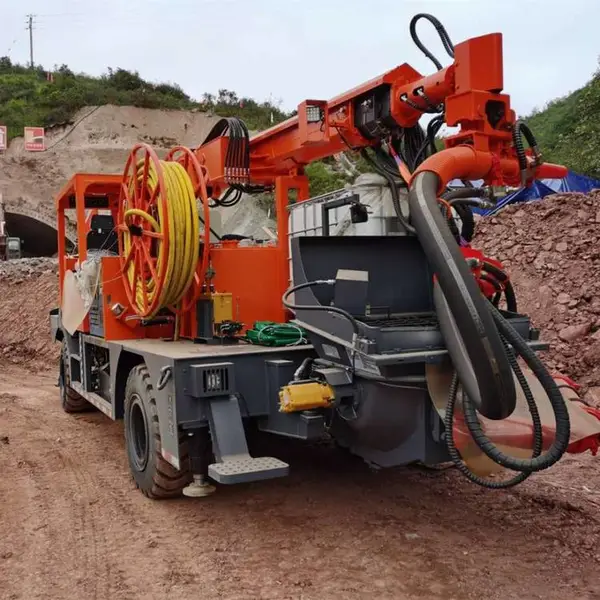 鑫通机械铁路隧道用湿喷台车混凝土喷涂设备