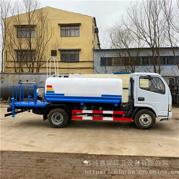 东风洒水车 8方消防洒水车 工地雾炮抑尘车