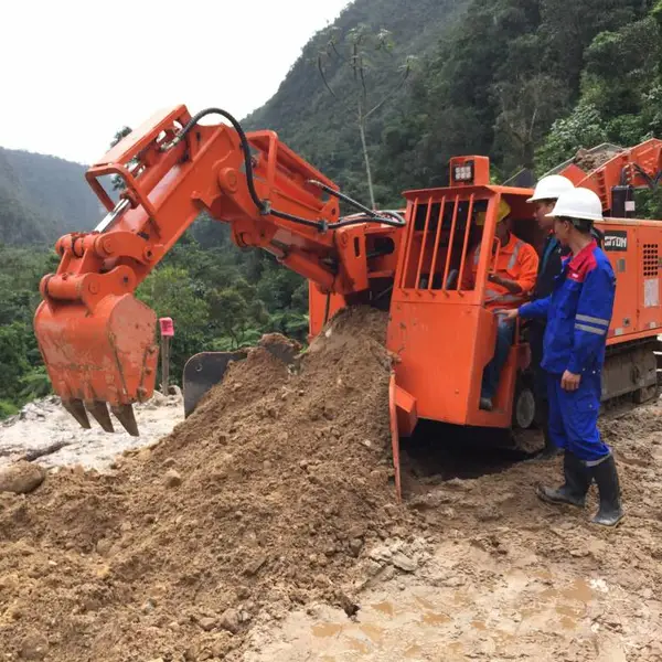 鑫通矿山巷道履带式扒渣机挖掘转载机选购知识