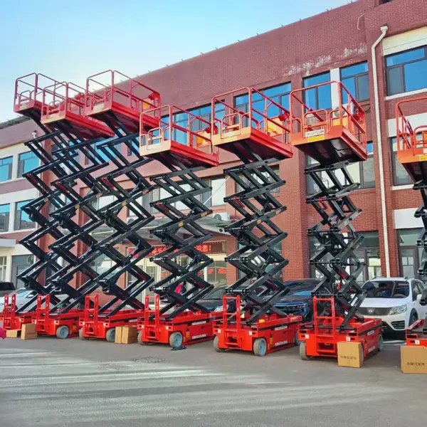 定制 4米6米迷你全自行升降平台 户外自行走高空作业车 剪叉式升降机