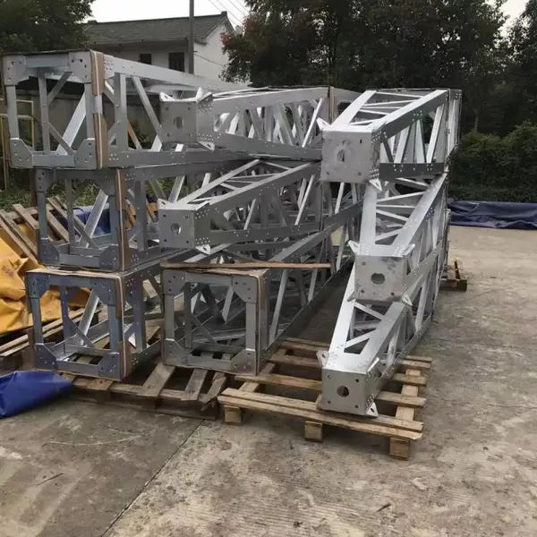 厂家直销扬州聚泉牌 LBN 400*400铝合金格构式内悬浮独角单抱杆 扒杆