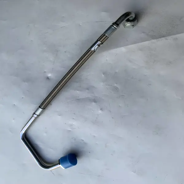 优势供应康明斯发动机配件 涡轮增压器供油管 2877619