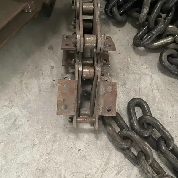 盛启机械 NE100斗式提升机碳钢材质双链条板链125mm大节距工业链条刮板机输送链条
