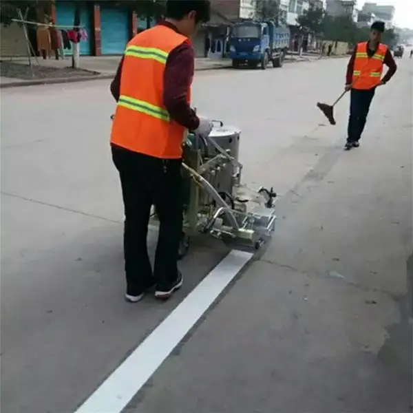福建宁德热熔交通警示线标线机 热熔釜工程路面划线机