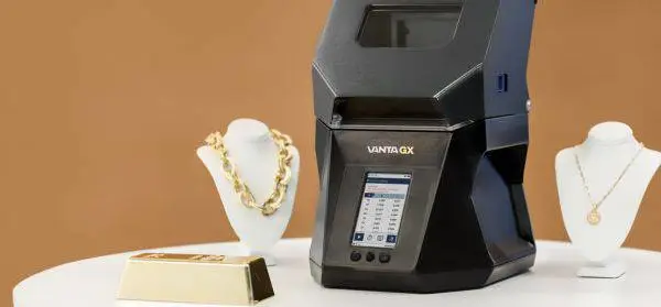 荧光光谱仪和衍射分析仪Vanta GX