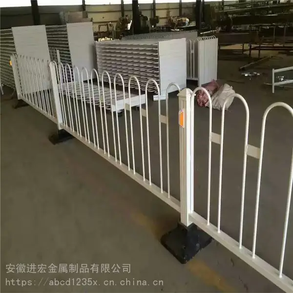 交通京式护栏 马路隔离栏 U型道路围栏特殊规格支持定制