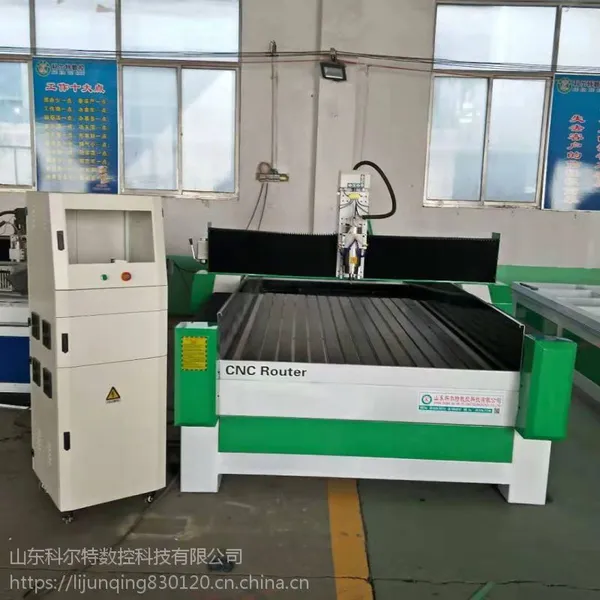 临朐石材雕刻机 潍坊圣祥数控刻字宝雕刻机 墓碑刻字机