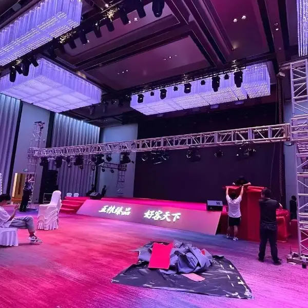 大连舞台搭建-地台桁架雷亚架出租-灯光音响大屏一站式配齐
