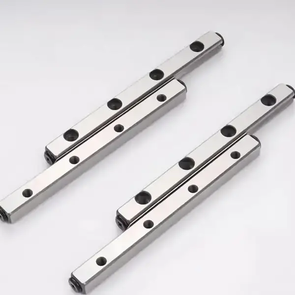 RN9-600x30Z 超长行程 9mm 滚柱重载高刚性交叉滚子导轨