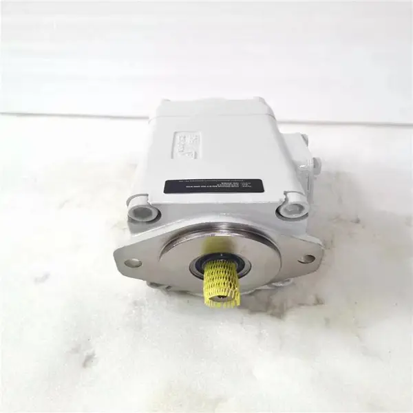 ����ѷ����ҶƬ��T6CC-010-008-1R00-C100