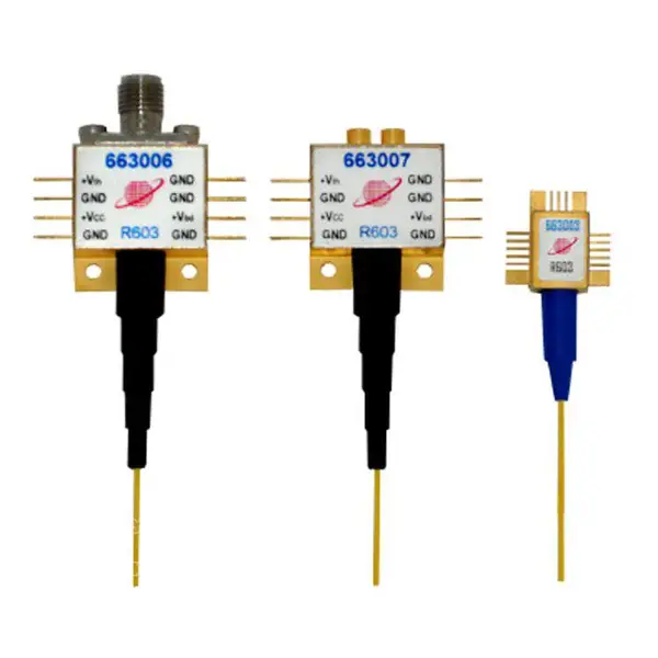 10Gb/s高灵敏度限制性可选择光接收机CDR