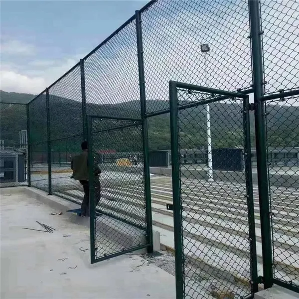 篮球场围网高度户外体育场隔离网优盾金属丝网