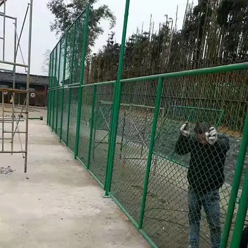 四川球场围栏网厂家定制篮球足球运动场体育场球场围网护栏防护网