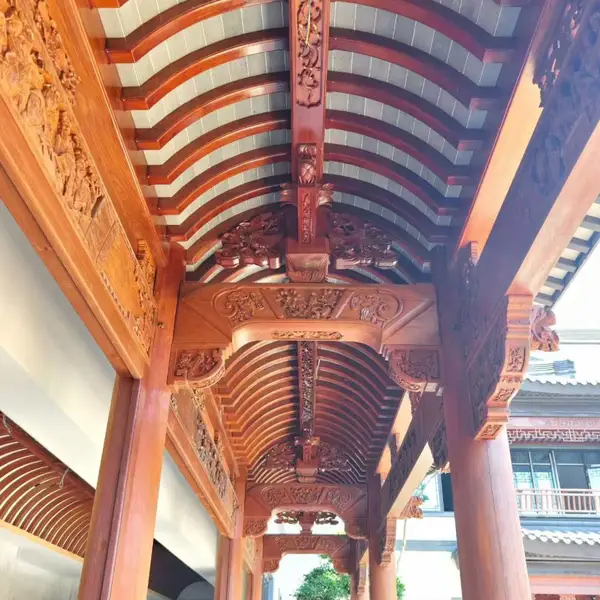 古建长廊天花吊顶定制 实木手工雕花吊顶 庭院仿古廊道装饰