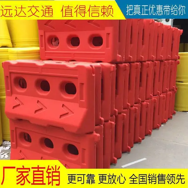 �������½�����������ˮ�� ��ɫ��ˮ���ط�ײ����Χ��