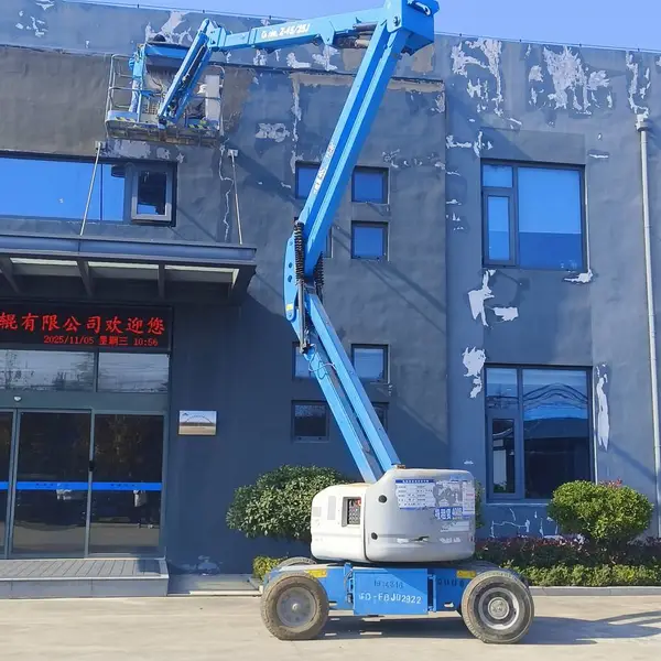 潍坊市昌乐县升降机租赁玻璃吸盘车出租平稳可靠