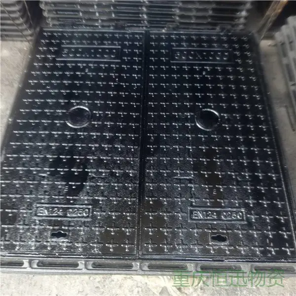 仪陇铸铁井盖出售 人行道通用 Φ700x800 C250 过车井盖