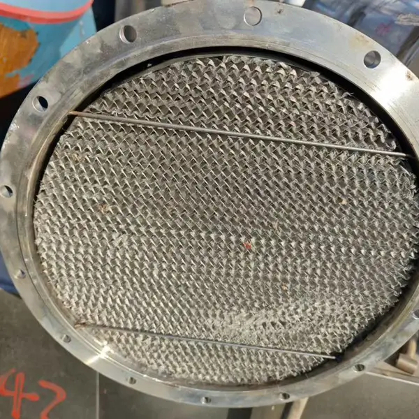 处理全新400型酒精回收塔两套带冷凝器现货。