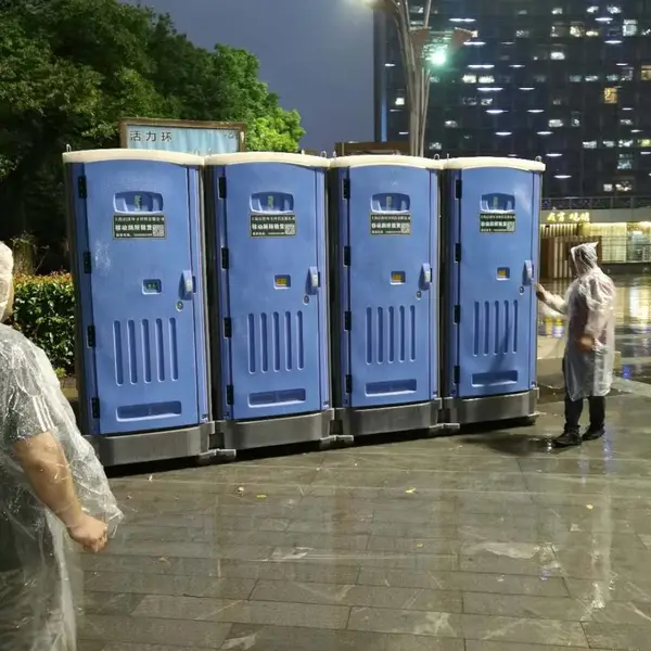 淋浴房租赁,移动厕所租赁方便,干净美观。
