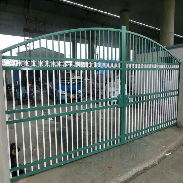 铁艺护栏大门 竖管隔断护栏 铁艺大门报价多少