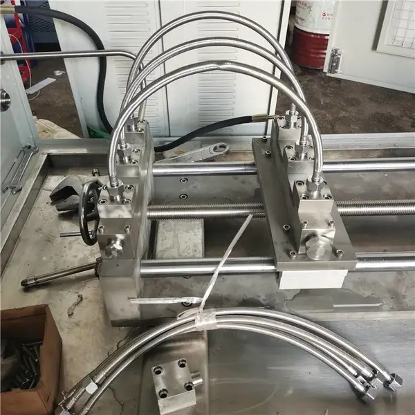 多用途脉冲试验台_大型耐油压脉冲试验台_暖风软管脉冲试验台