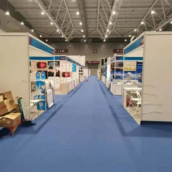 商场活动一次性地毯 展会阻燃B1级地毯