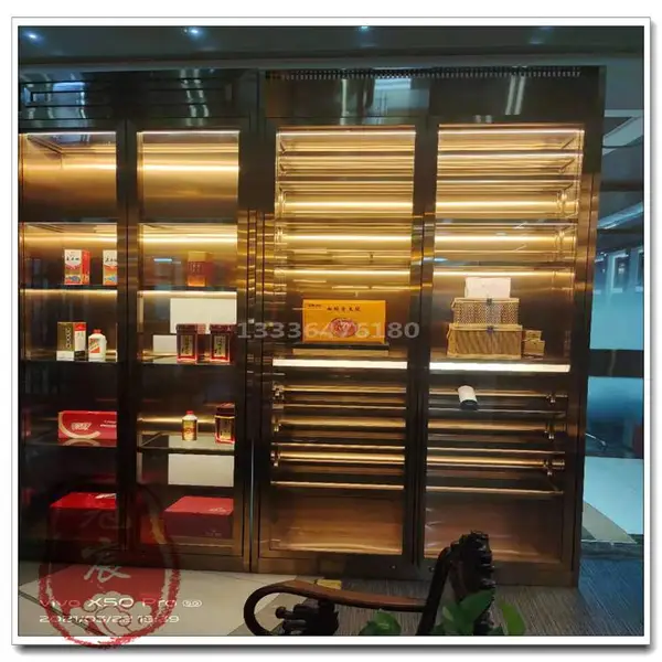 ���ݼ���304����־ƹ���������Һ�ƹ�Ƶ�չʾ��׾Ƽ�˫����