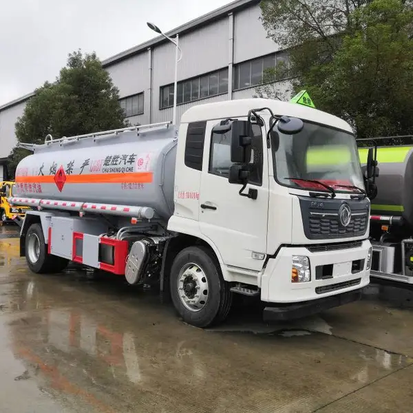 湖北楚胜CSC5180GYYD6A型运油车 东风天锦国六12吨加油车