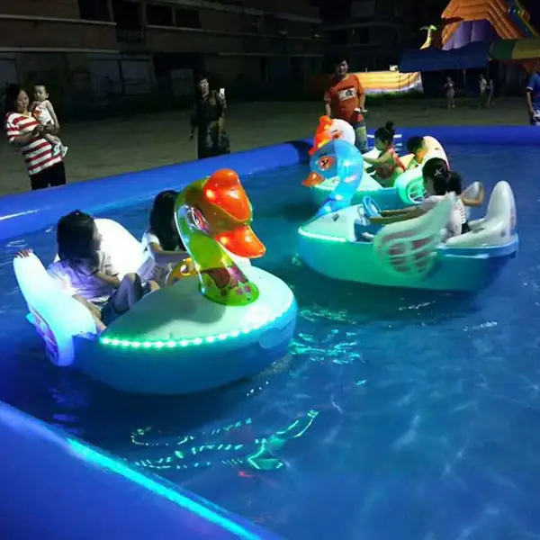 ***天鹅造型水上电瓶船彩灯款亲子水上电动船游乐设备