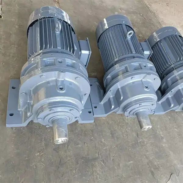 减速机 XWD9-43-18.5卧式安装 电机功率18.5KW沃旗