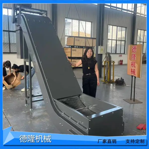 封闭输送机密封防漏料传送带大倾角斜坡上料输送线颗粒加工流水线