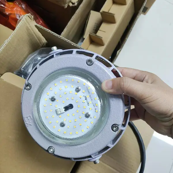 SHENBEN森本LED泛光灯 GFSB61-40W 70W户外节能工业照明100W
