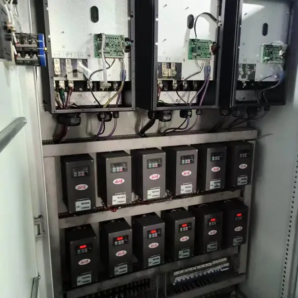 IP65����������ʯīCWVC8000-015P3��Ƶ��15KW �������ר�ñ�Ƶ��