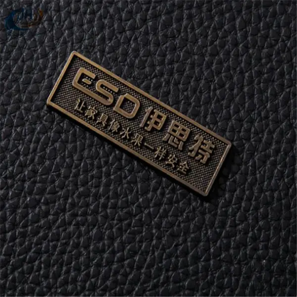 皮包金属标签定制 手提包标牌定做 珐琅胸牌制作