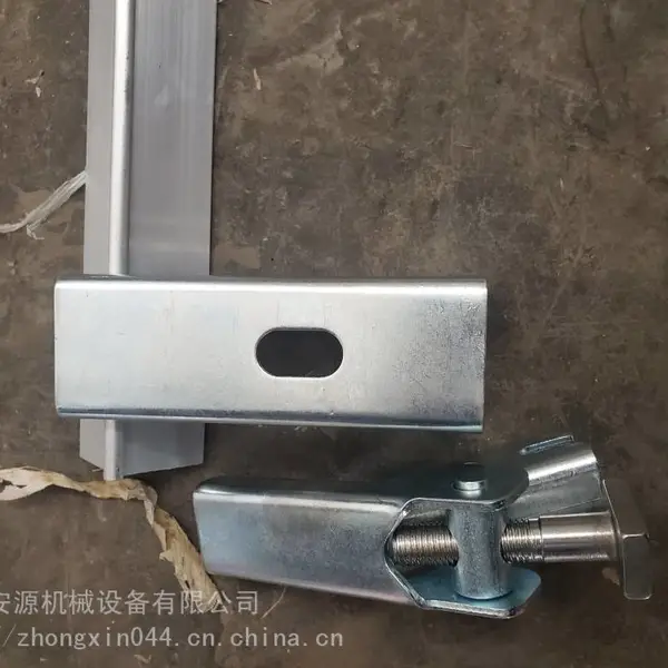 电厂全封闭防溢裙板夹持器 挡煤板夹持器 夹持器不锈钢螺丝非标定做