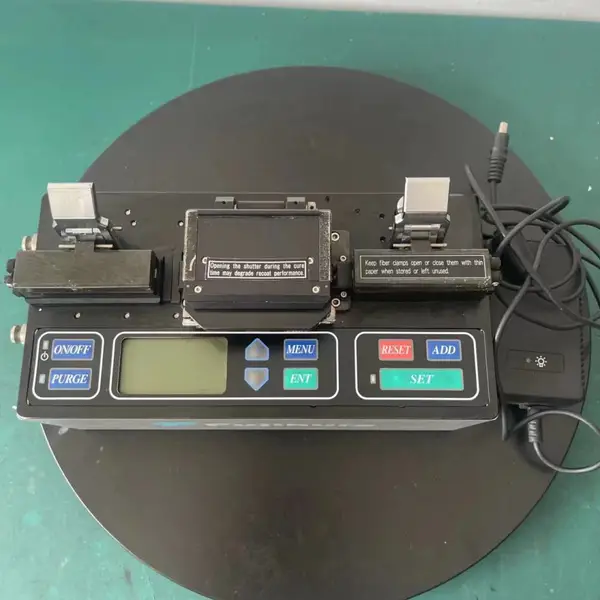 回收 二手日本藤仓 单纤熔接机 FSM-20CS 现场看机器