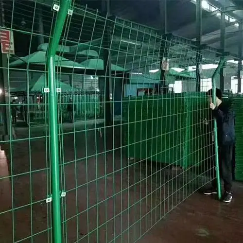 养殖网铁丝围栏网框架隔离网高速公路双边丝护栏