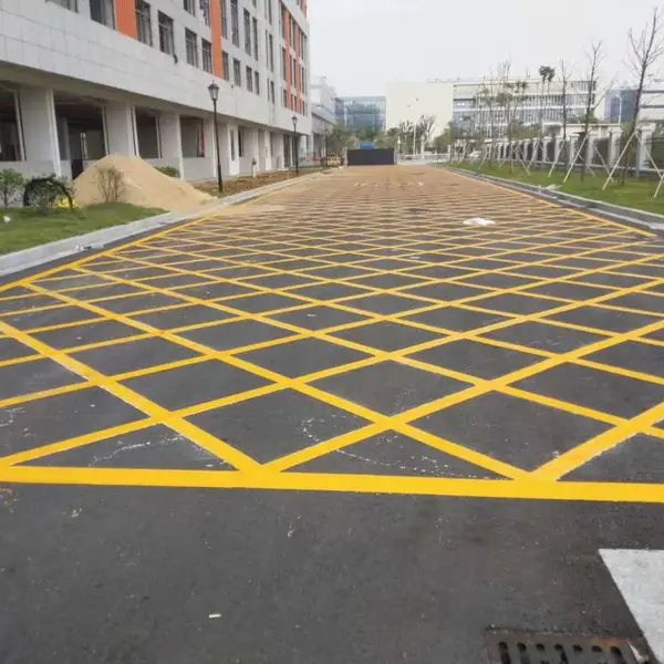 反光材料热熔涂线 车位标线施工 南城画线工程队