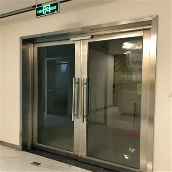 成都绵阳不锈钢玻璃防火门供应商,耐热性高,熔点高