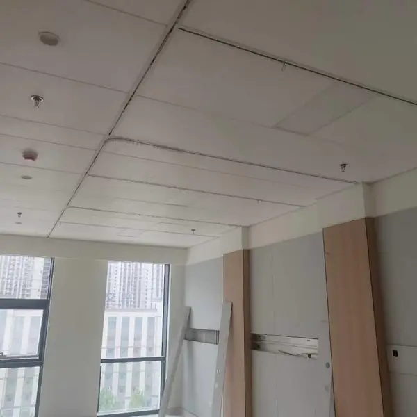 厂家直销集成输液轨道 医用输液滑轨 带限位器 加厚铝材 可拼接