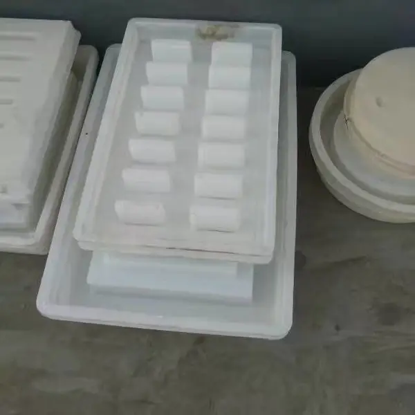 沟盖板塑料模具韧性 缺口排水沟盖板模具 水泥塑料盖板模具尺寸