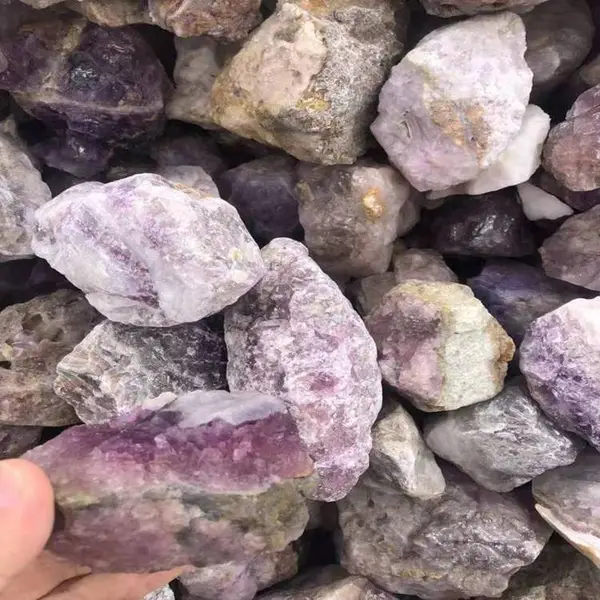 氟化钙含量97 以上萤石块 精粉萤石块冶金用 质量优良 圣亚矿业