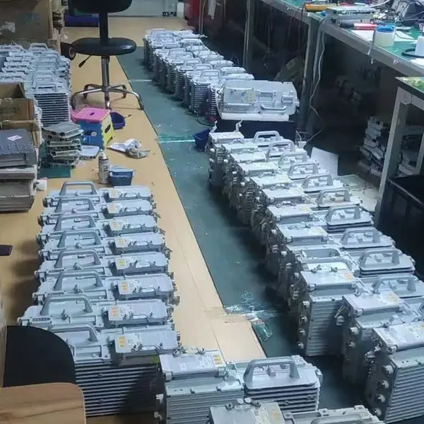 外贸客户RRU改频扩频5M 改电压 改双工器 测试 维修 软件升级