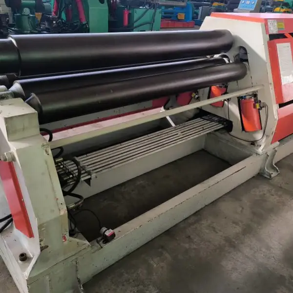 小型数控四辊卷板机 8x1500液压卷圆机部件完好运行平稳