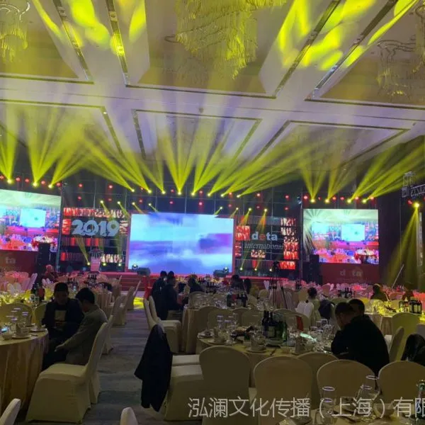 张家港光束灯电脑灯LED染色灯面光灯追光灯租赁公司