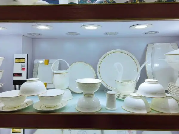 景德镇陶瓷餐具 送礼品套装高端餐具定制 56件骨瓷盘碗碟子
