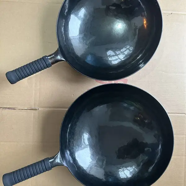 章丘手工尖底铁锅济南章丘铁锅厂家地址无涂层章丘炒锅价格