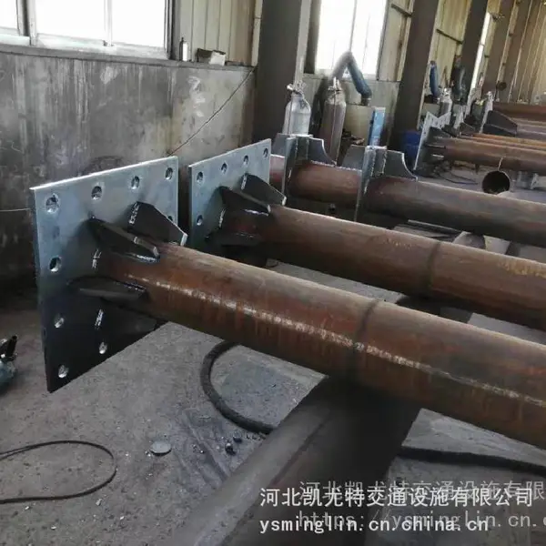 广西悬臂式F型道路交通标志杆加工 公路标志牌杆制作